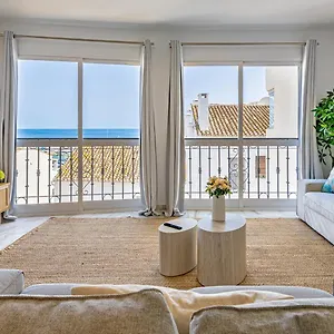 Vacation I Sea Views, 24-7 Security, Parking, Walk To Everything In Luxurious Puerto Banus , Marbella Spain
